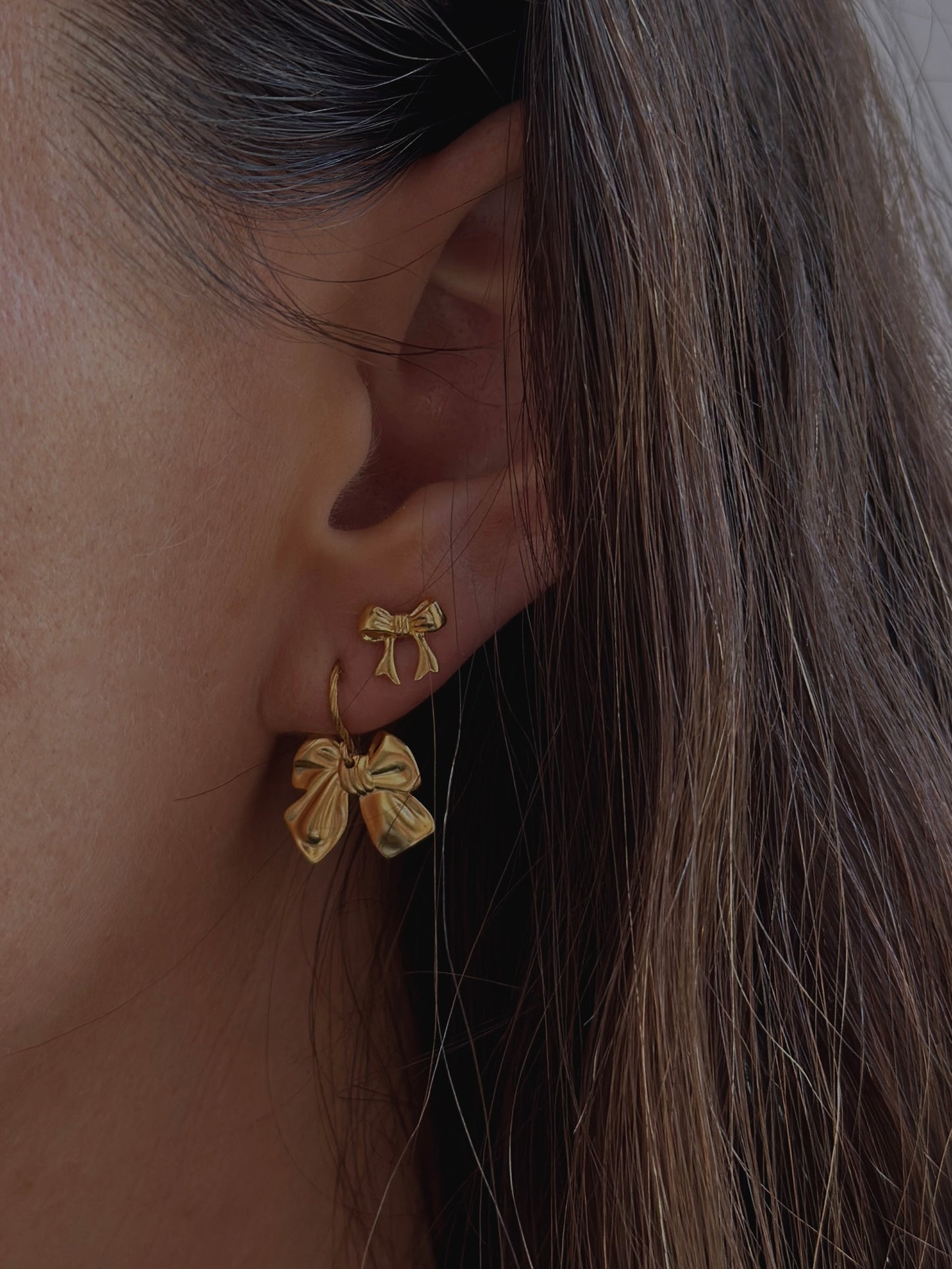Bow Petit Studs