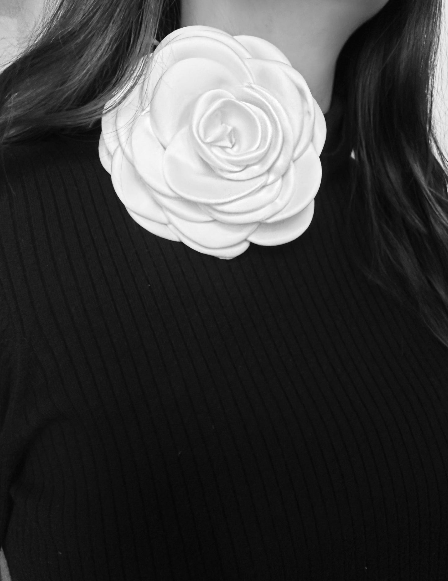 Giant Satin Rose String