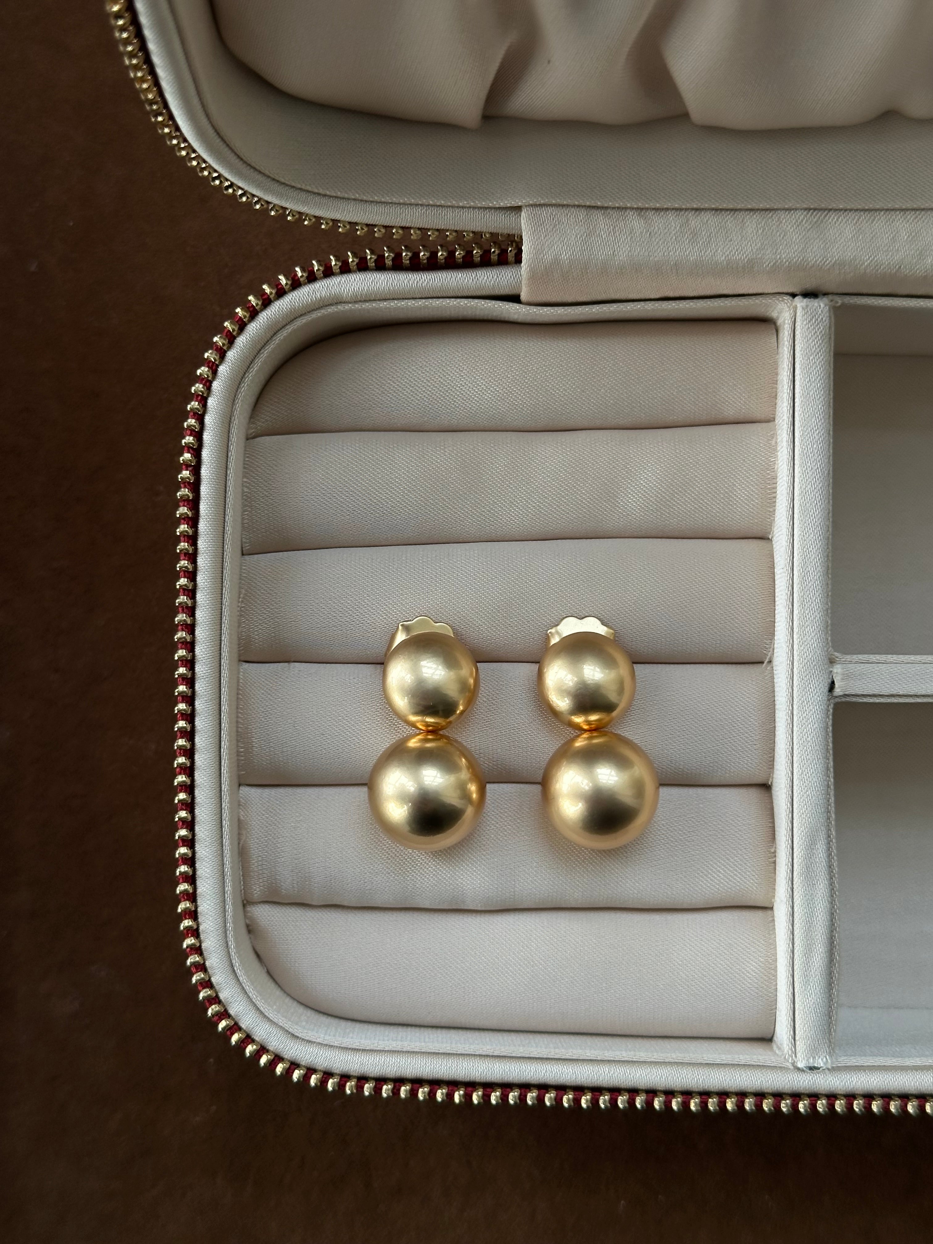 Soleil Studs