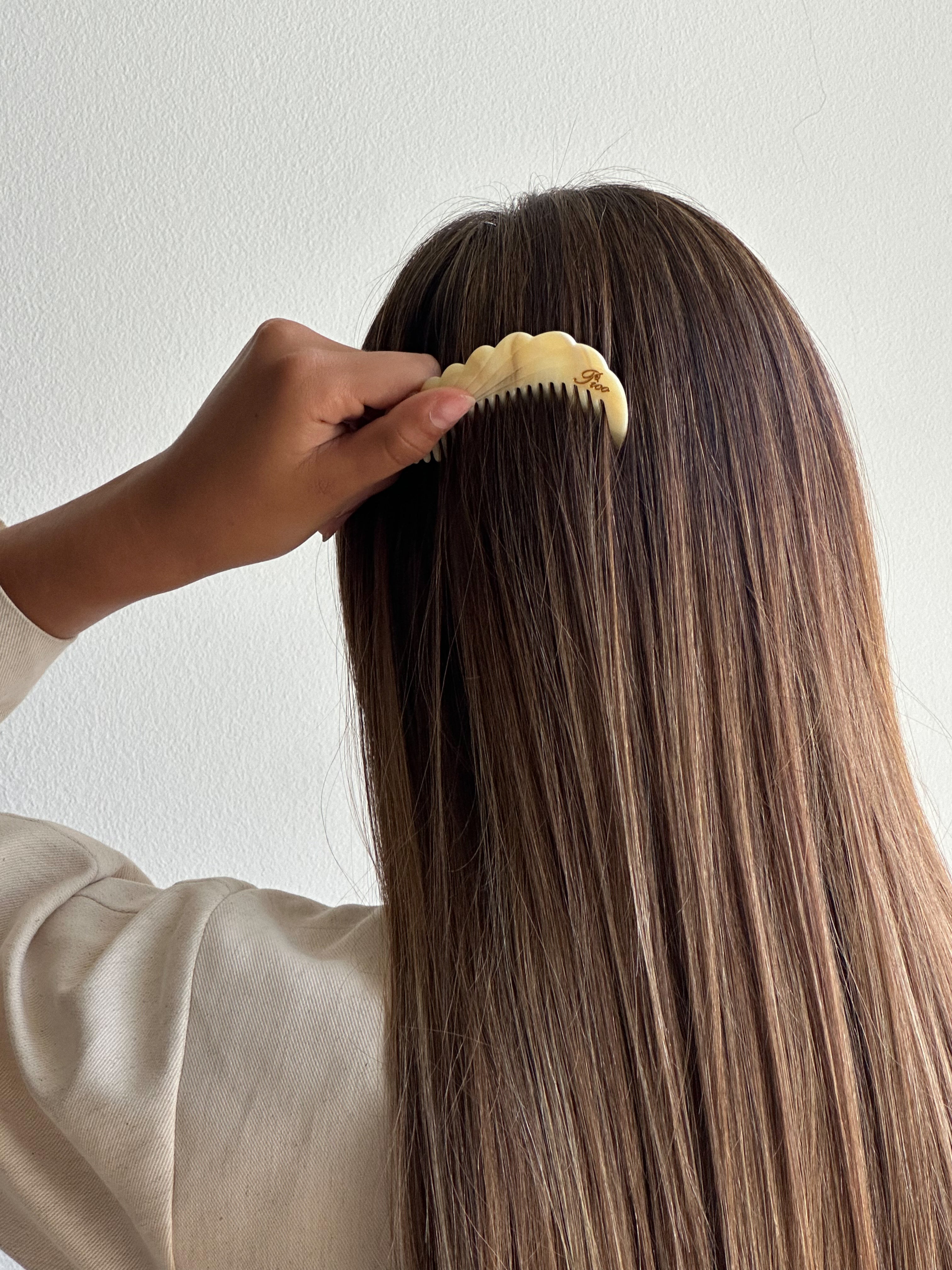 Small Thea Comb