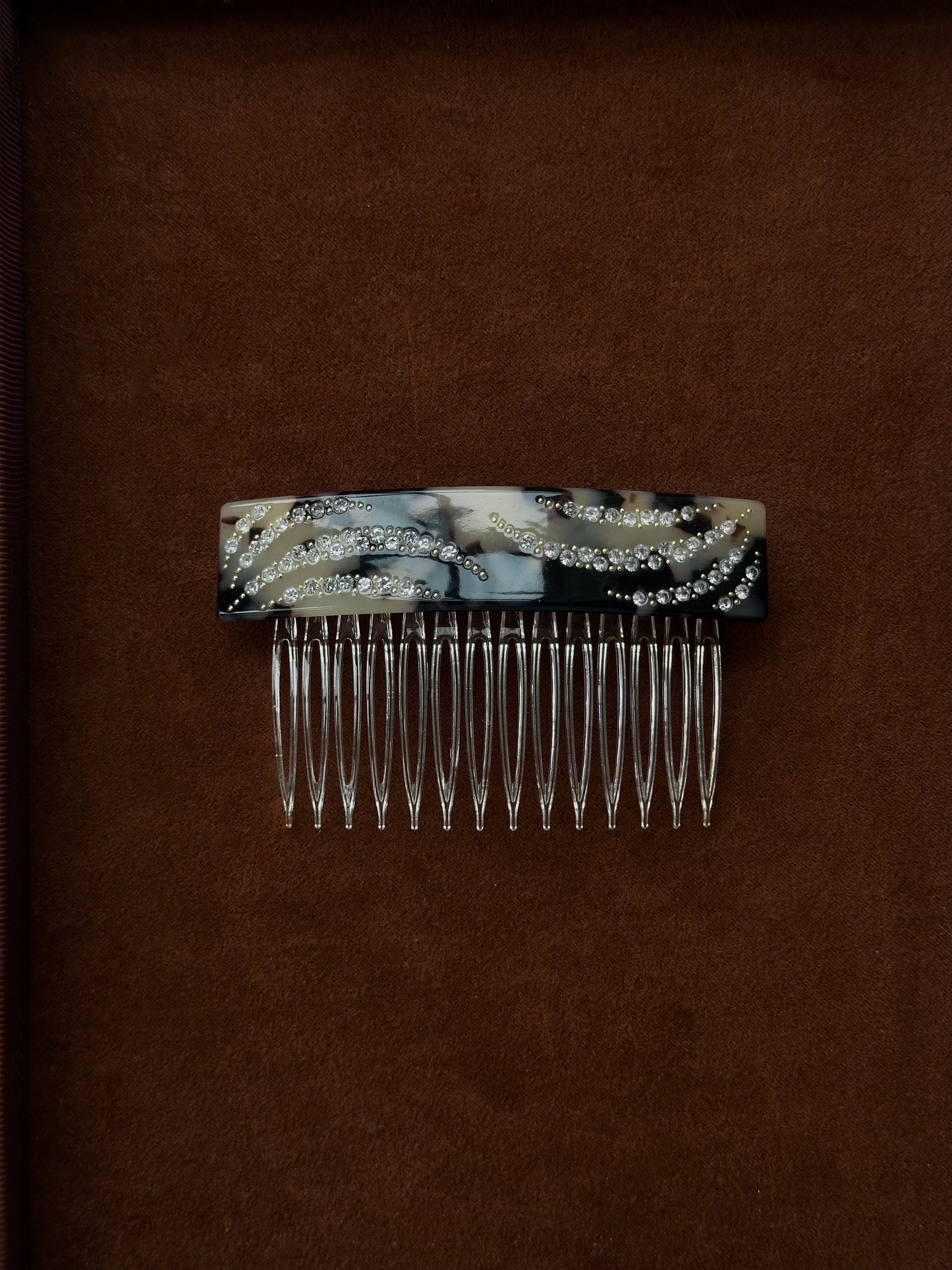 Dolly Comb