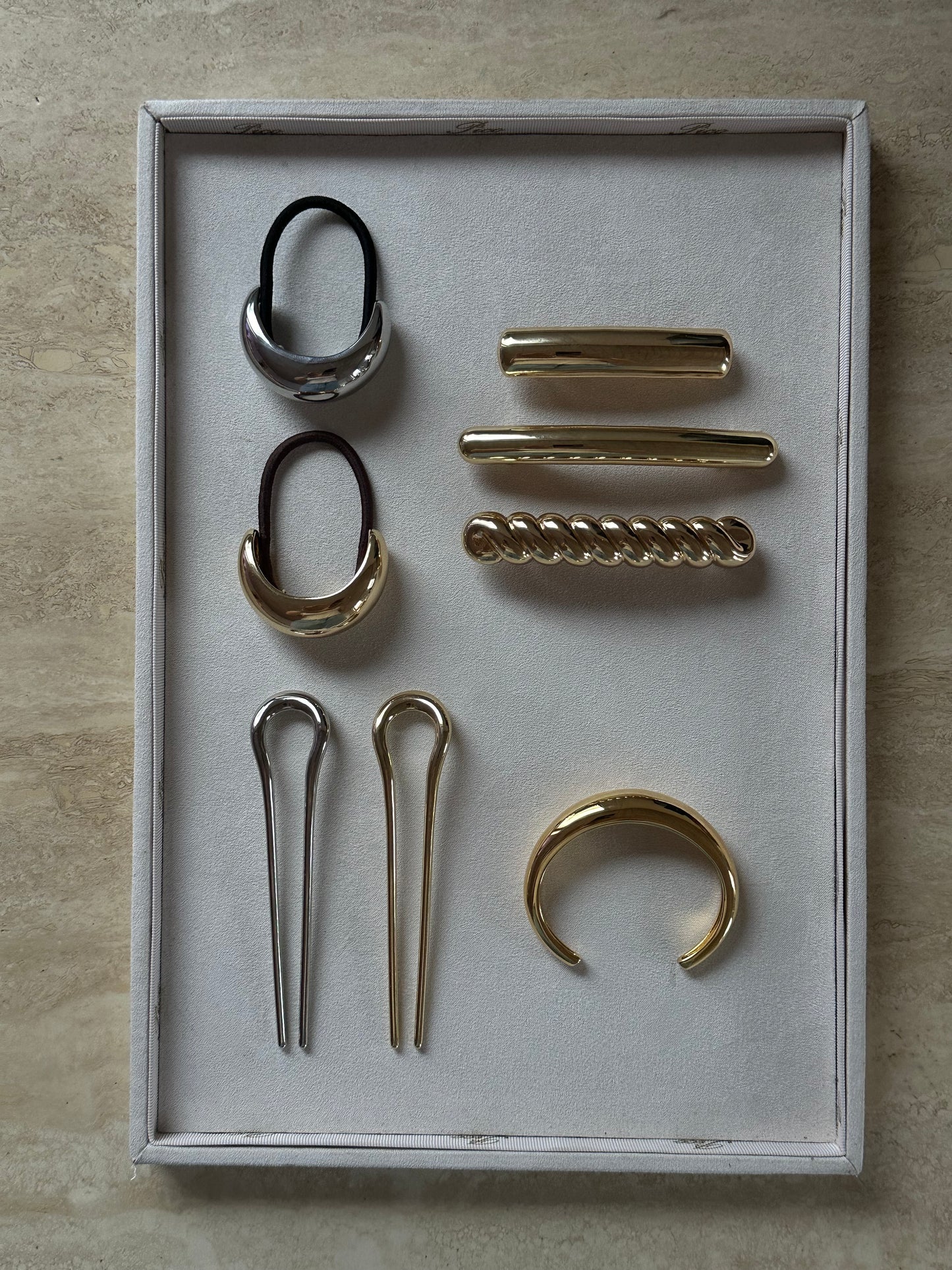 Aviaya Hairpin