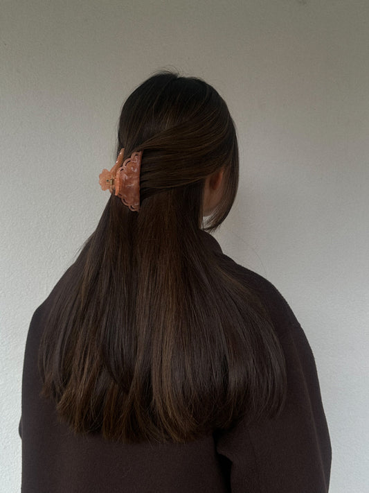 Elly Marble Hair Claw