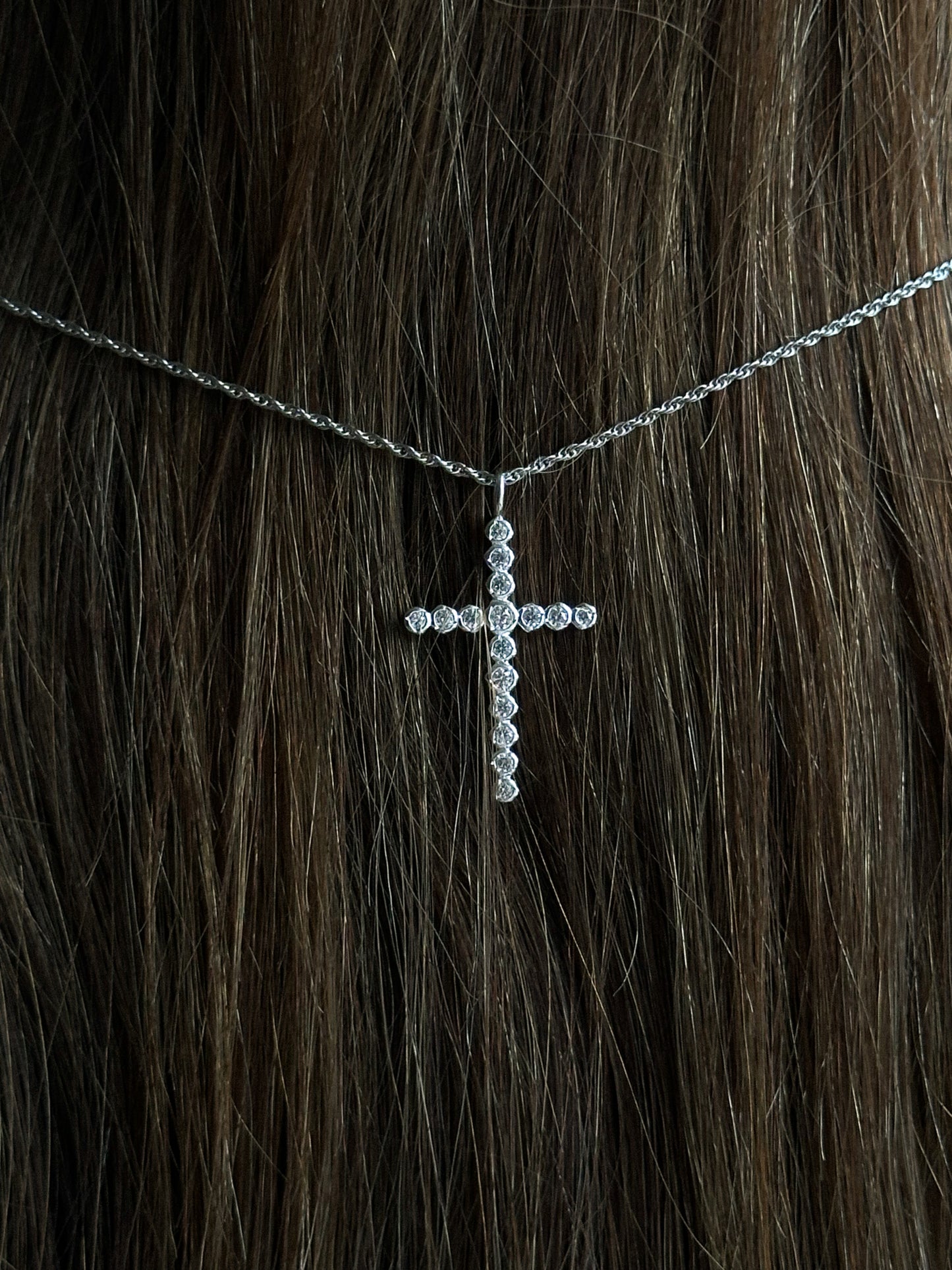 Kors lille krystal vedhæng