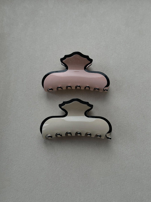 Small Leonora Claw