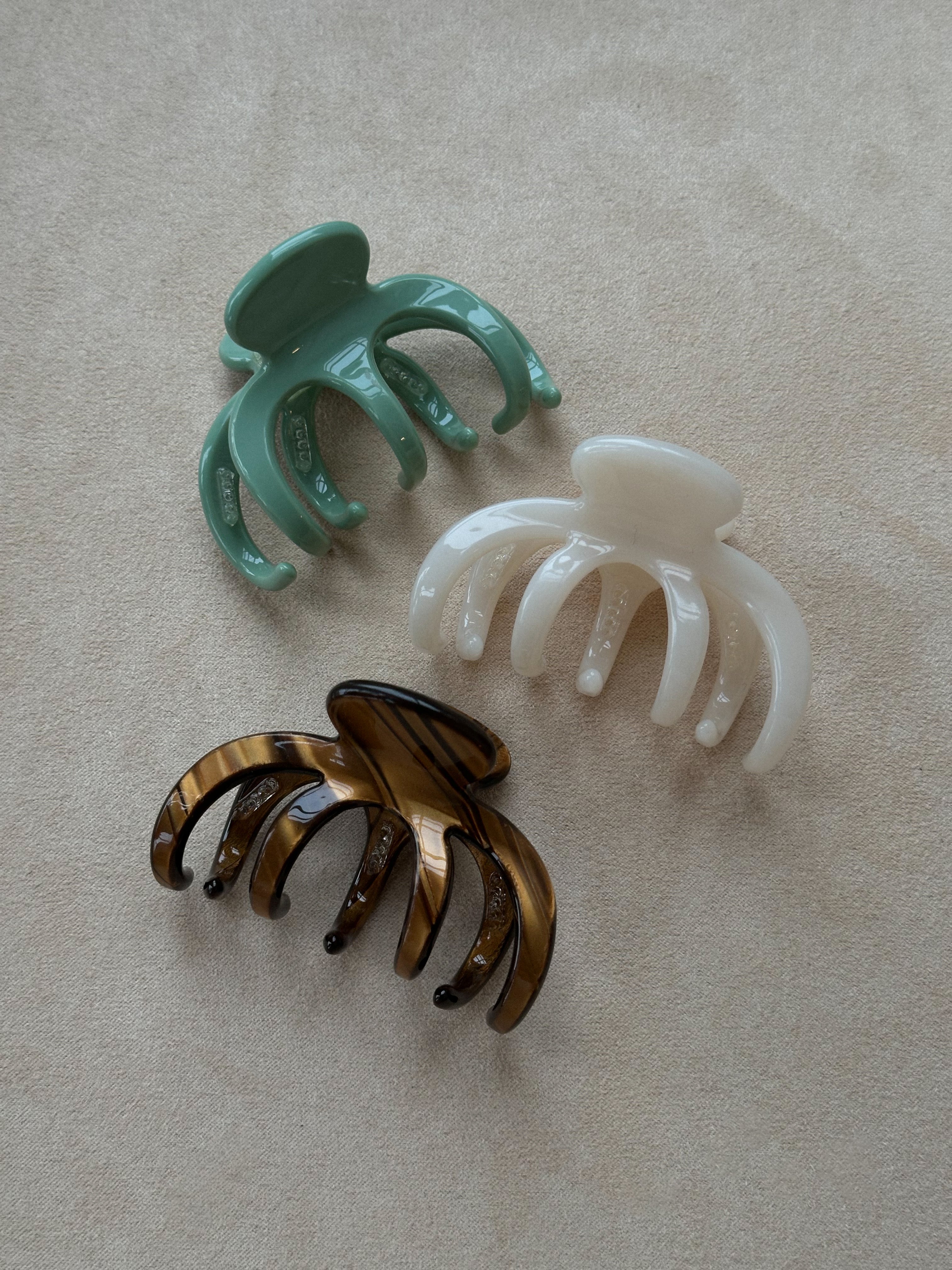 Alberte Claw