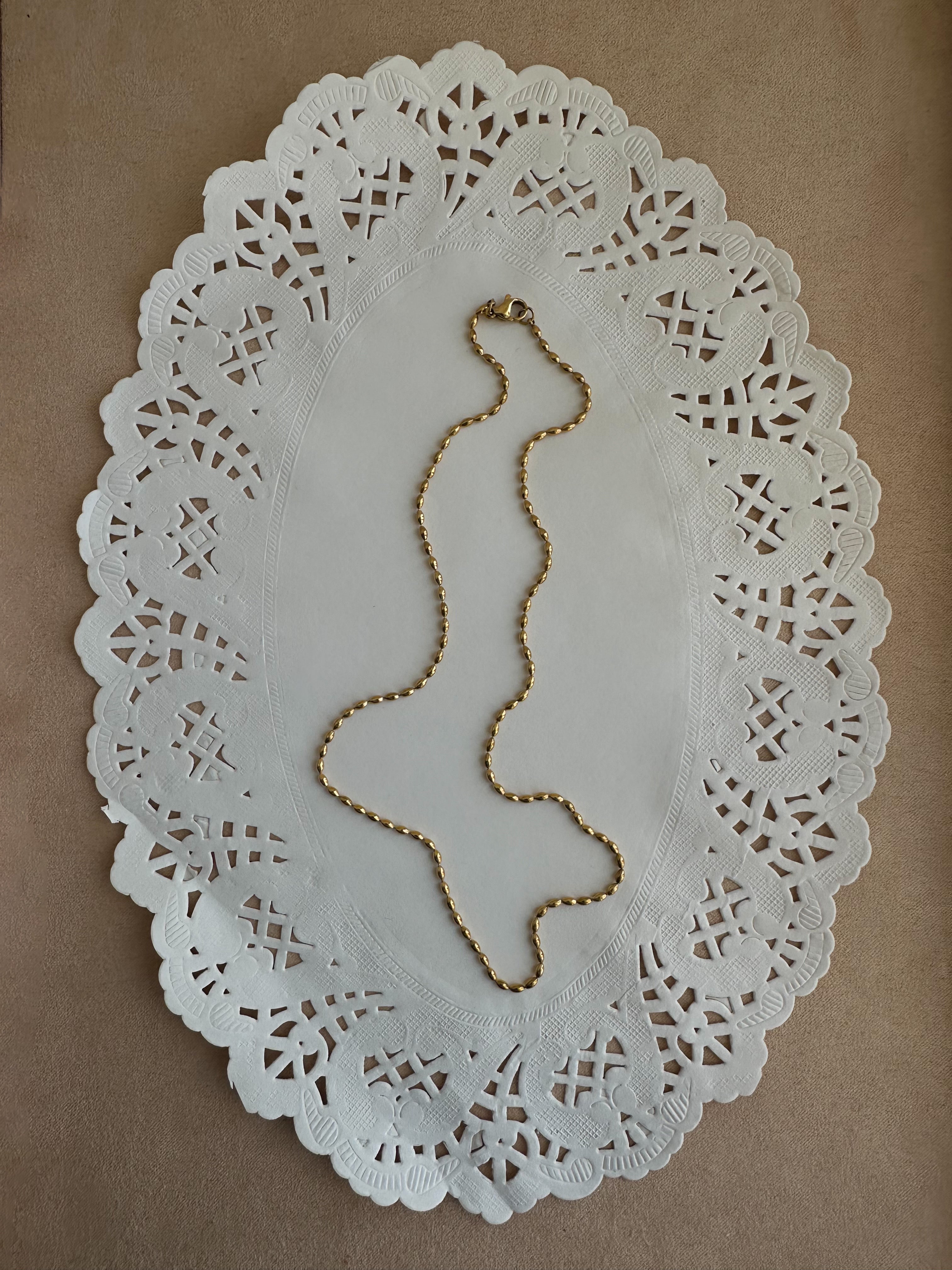 Oma Necklace