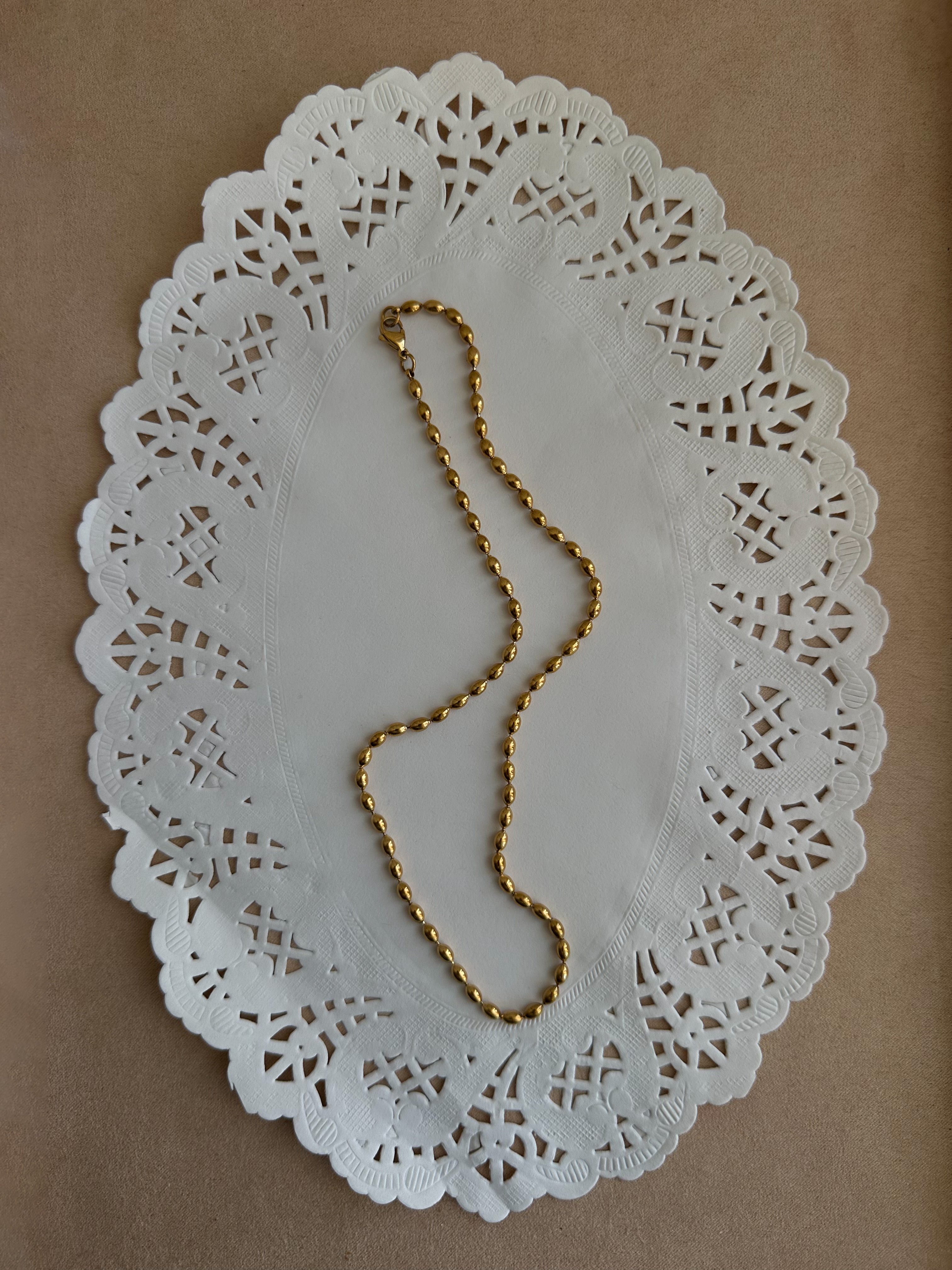 Oma Necklace