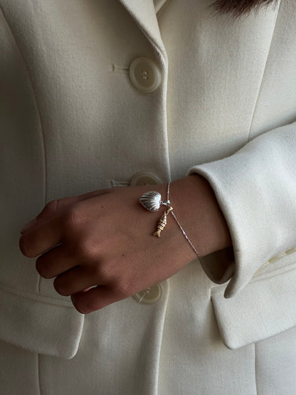 Amara Poisson Charm