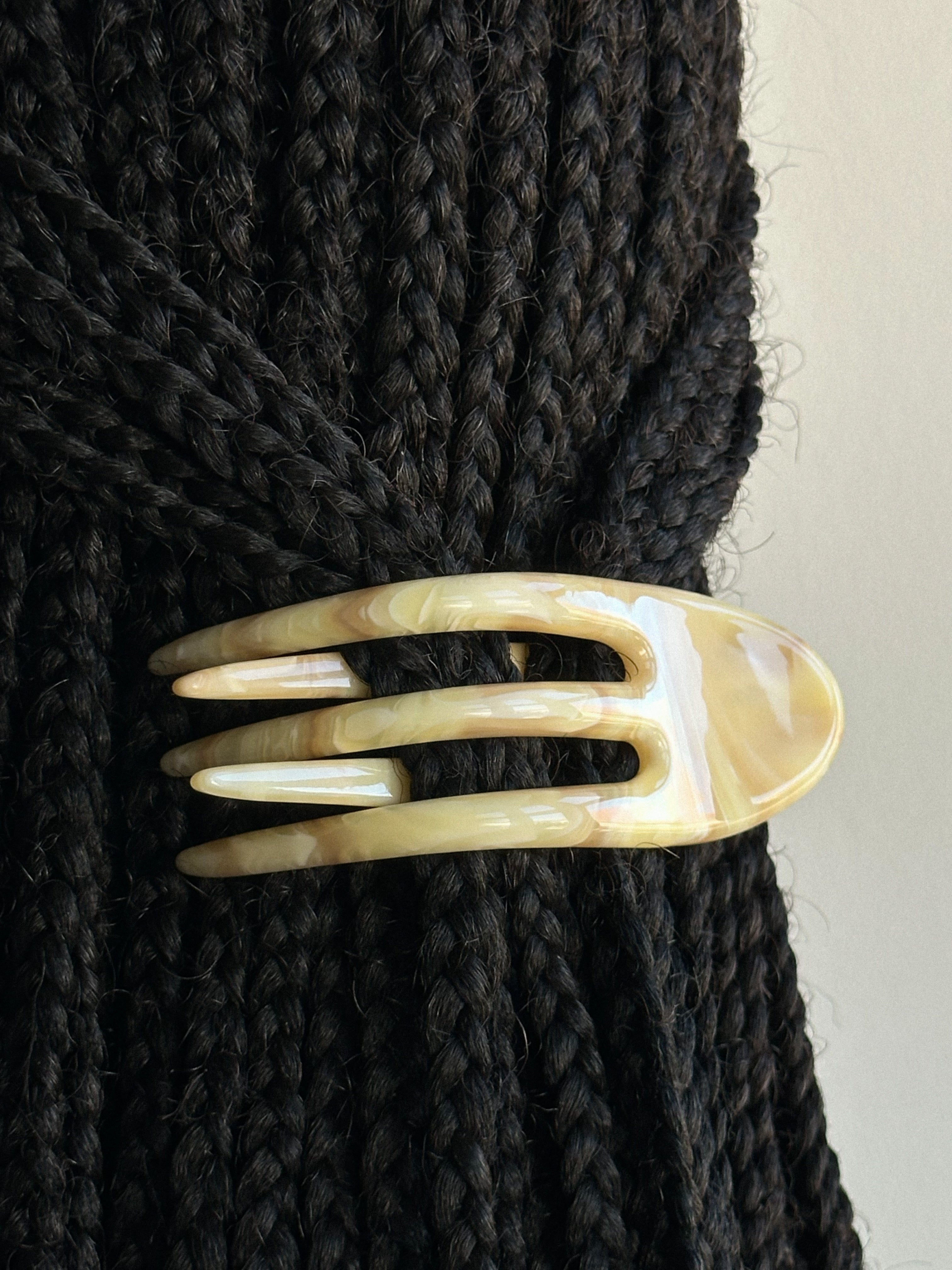 Julie Flat Claw