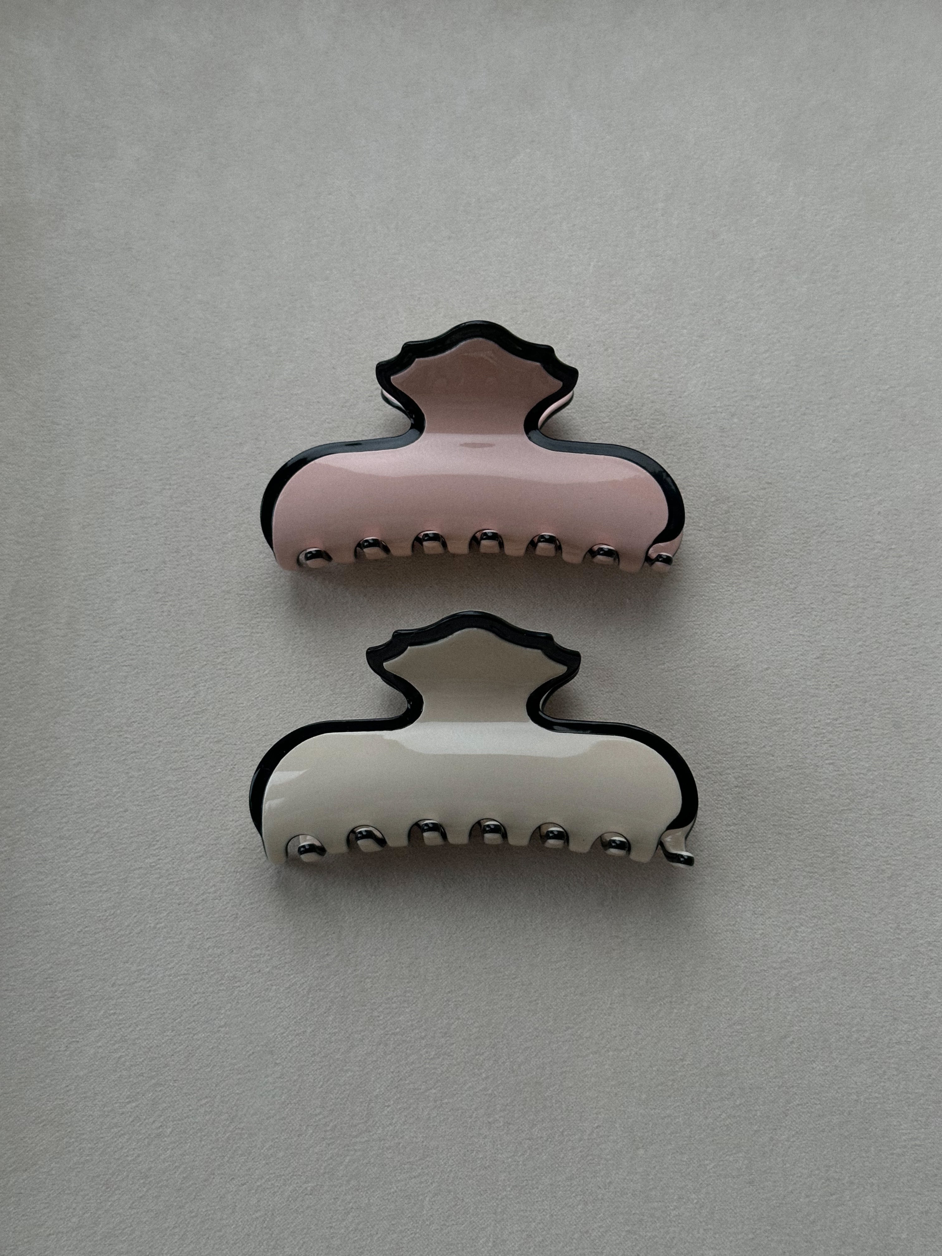 Small Leonora Claw