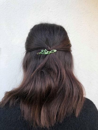 Lily Crystal Hair Clip